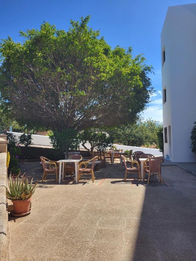 Apartamentos Mar Bella Es Cana Esterno foto