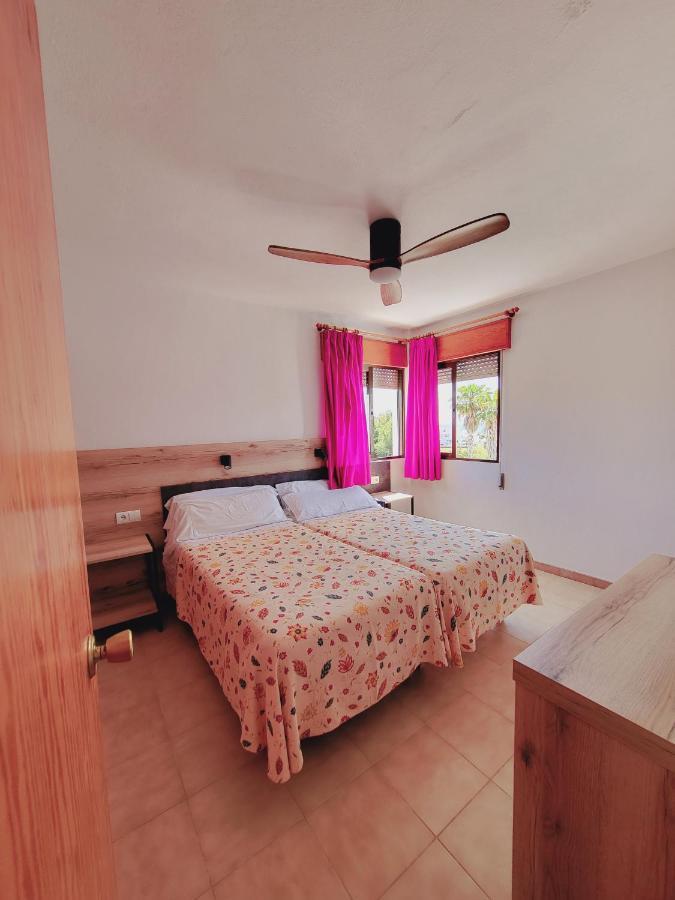 Apartamentos Mar Bella Es Cana Esterno foto