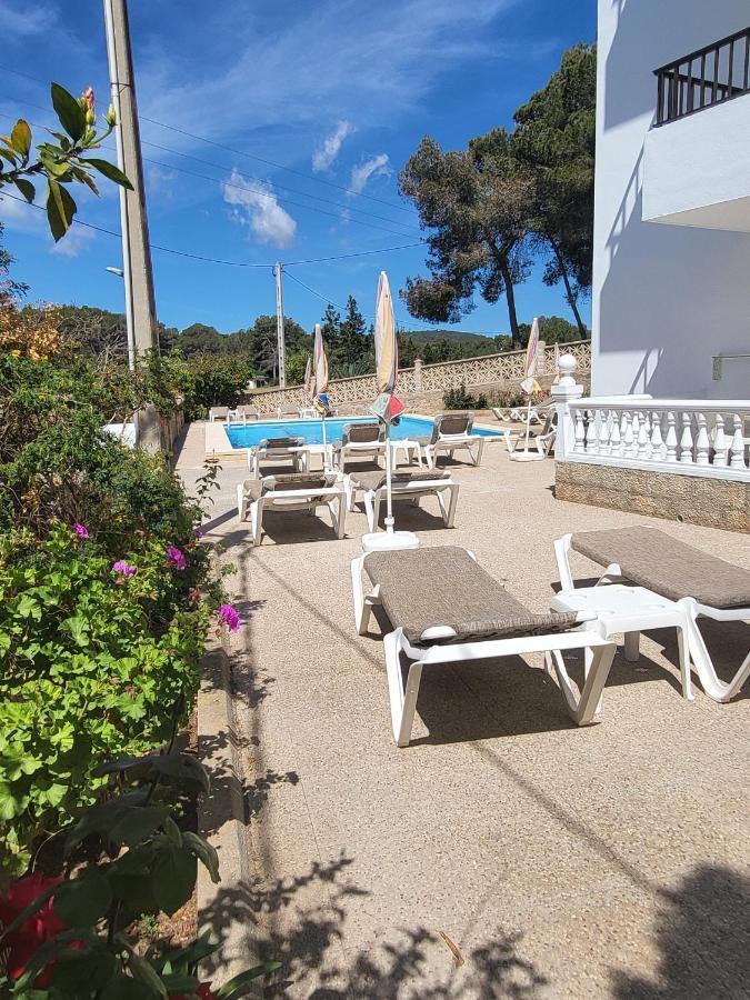 Apartamentos Mar Bella Es Cana Esterno foto