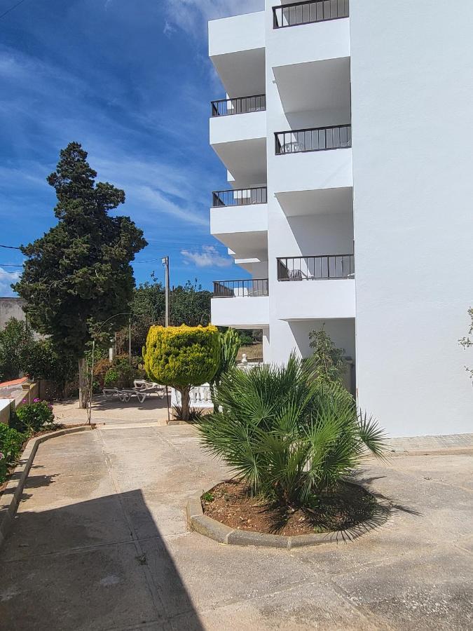 Apartamentos Mar Bella Es Cana Esterno foto