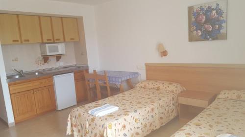 Apartamentos Mar Bella Es Cana Esterno foto