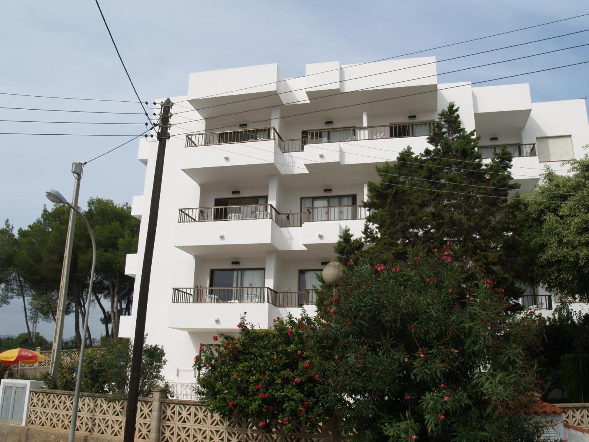 Apartamentos Mar Bella Es Cana Esterno foto